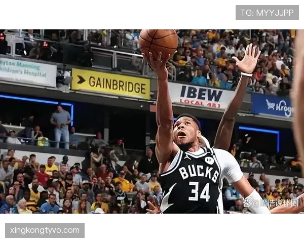 波蒂斯为字母哥挡拆拉开空间，替补三分提升终结效率