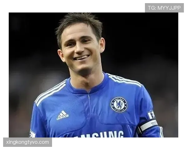 兰帕德与杰拉德在中场推进转移中形成分散驱动趋势